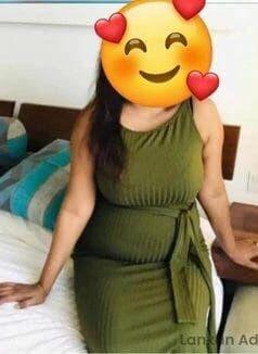 girls-personal photo of Lanka Ads
