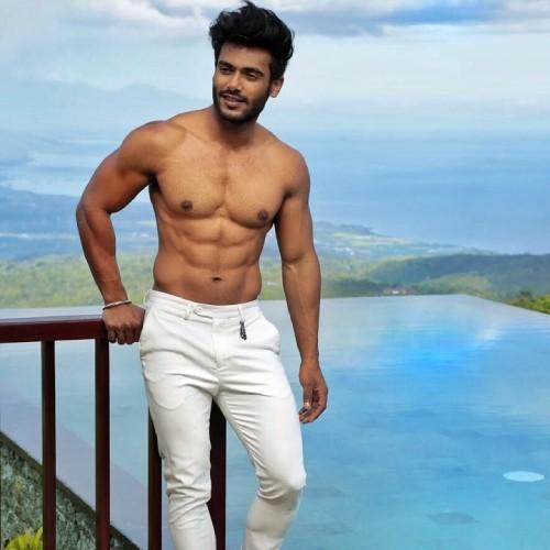 boys-personal photo of Lanka Ads