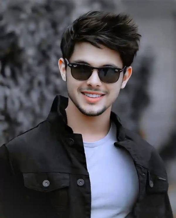 boys-personal photo of Lanka Ads