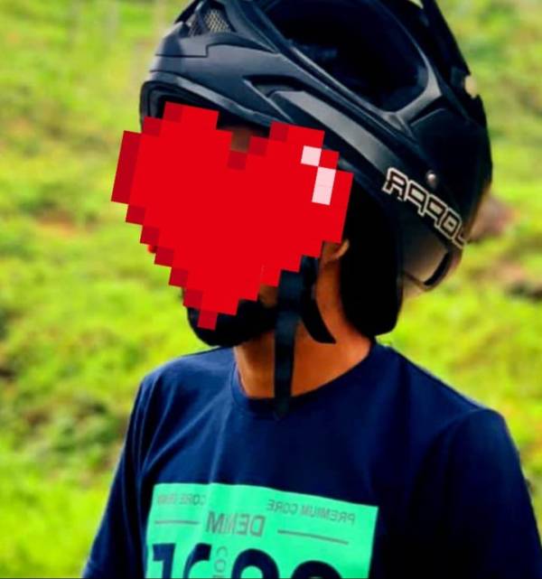 boys-personal photo of Lanka Ads