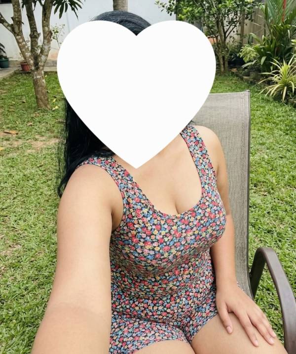girls-personal photo of Lanka Ads