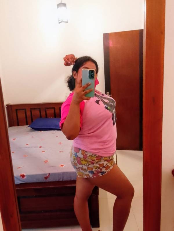 girls-personal photo of Lanka Ads