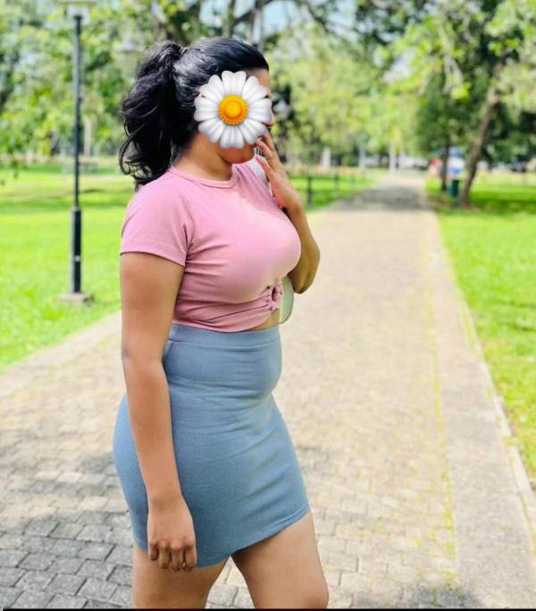 girls-personal photo of Lanka Ads