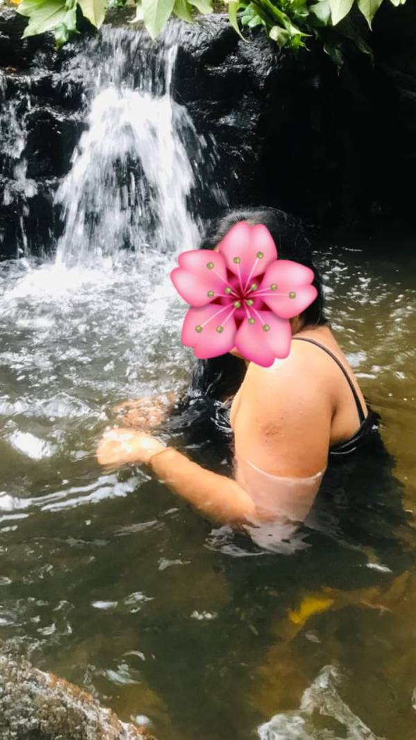 girls-personal photo of Lanka Ads