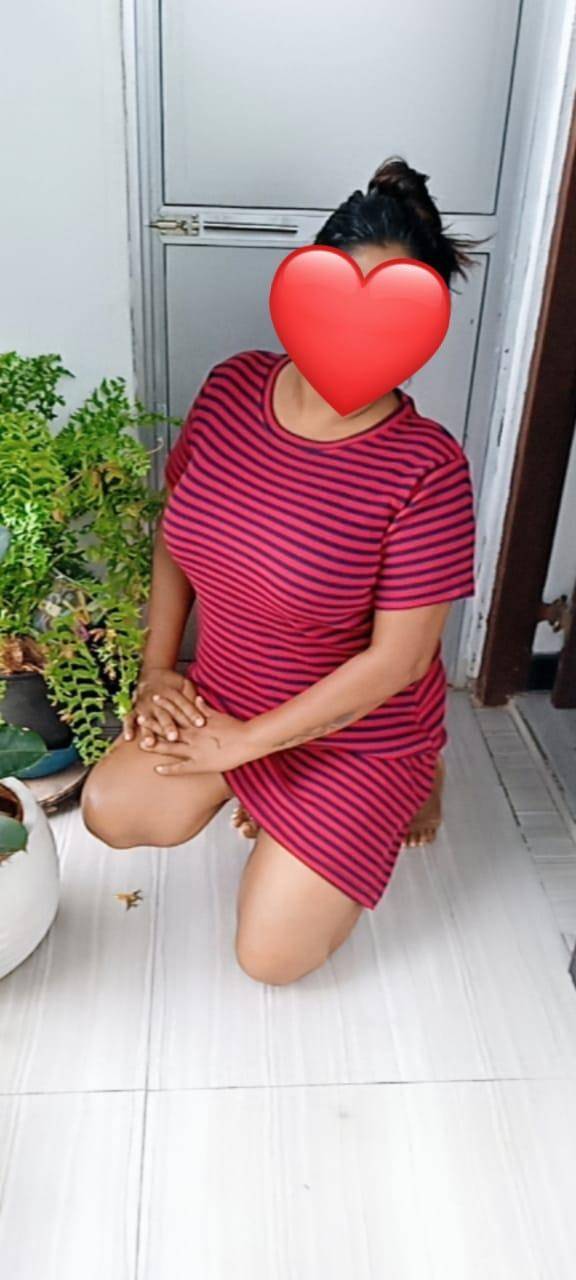girls-personal photo of Lanka Ads